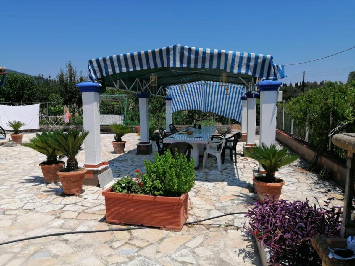 Villa Facen Gardeládes Exteriör bild
