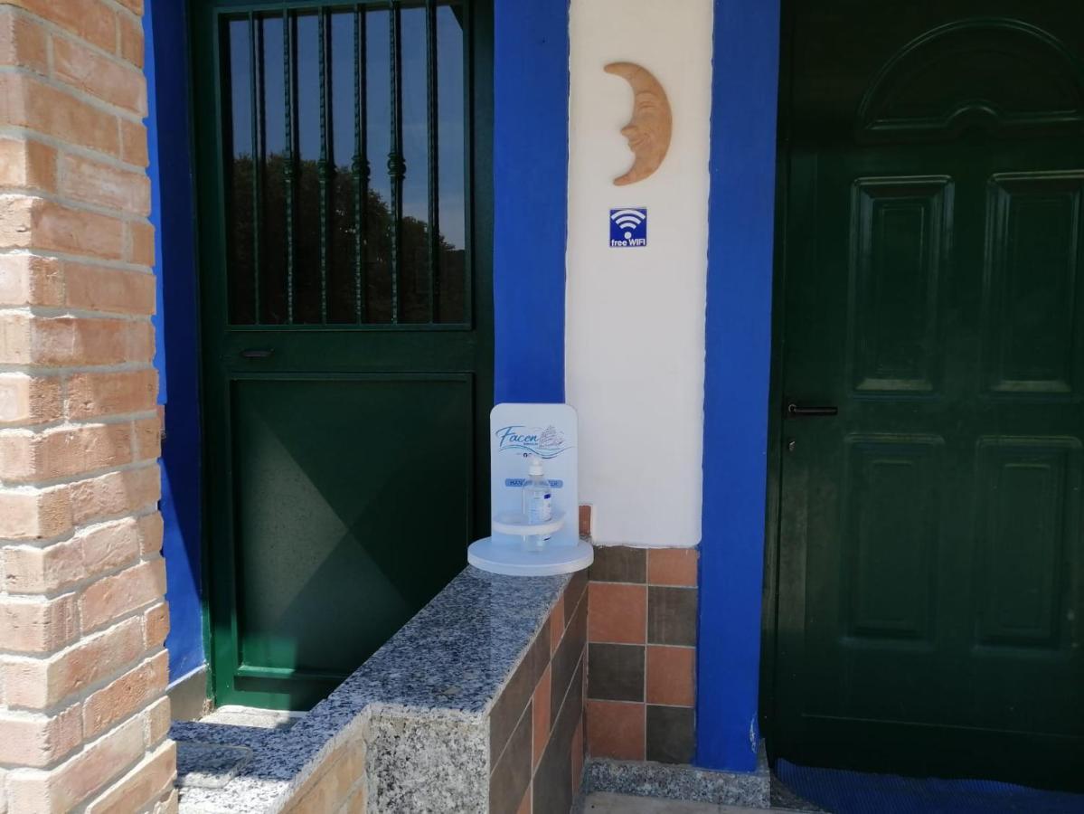 Villa Facen Gardeládes Exteriör bild