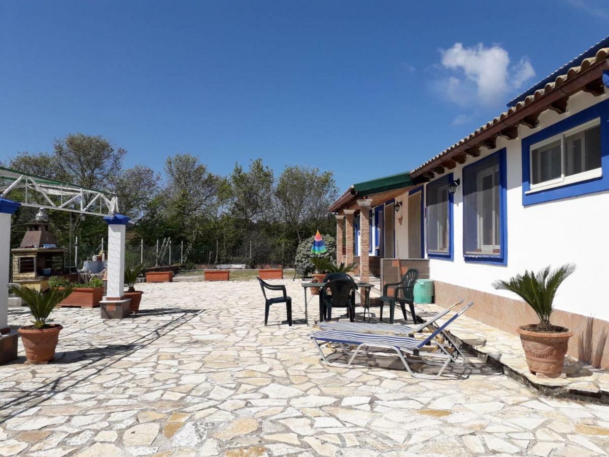 Villa Facen Gardeládes Exteriör bild